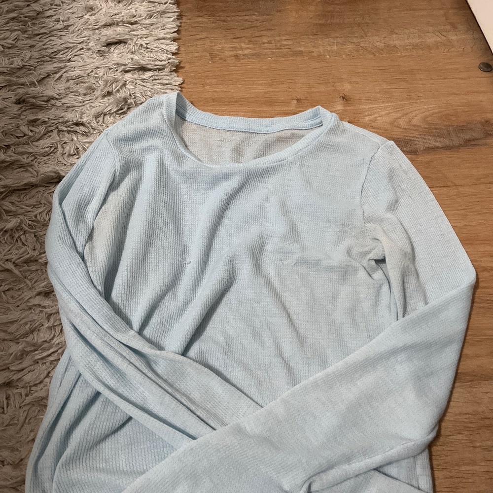 American eagle light blue long sleeve